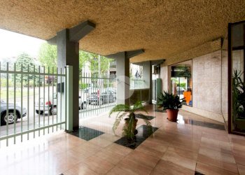 Two-room apartment Via Della Repubblica, Cesano Boscone - photo 2