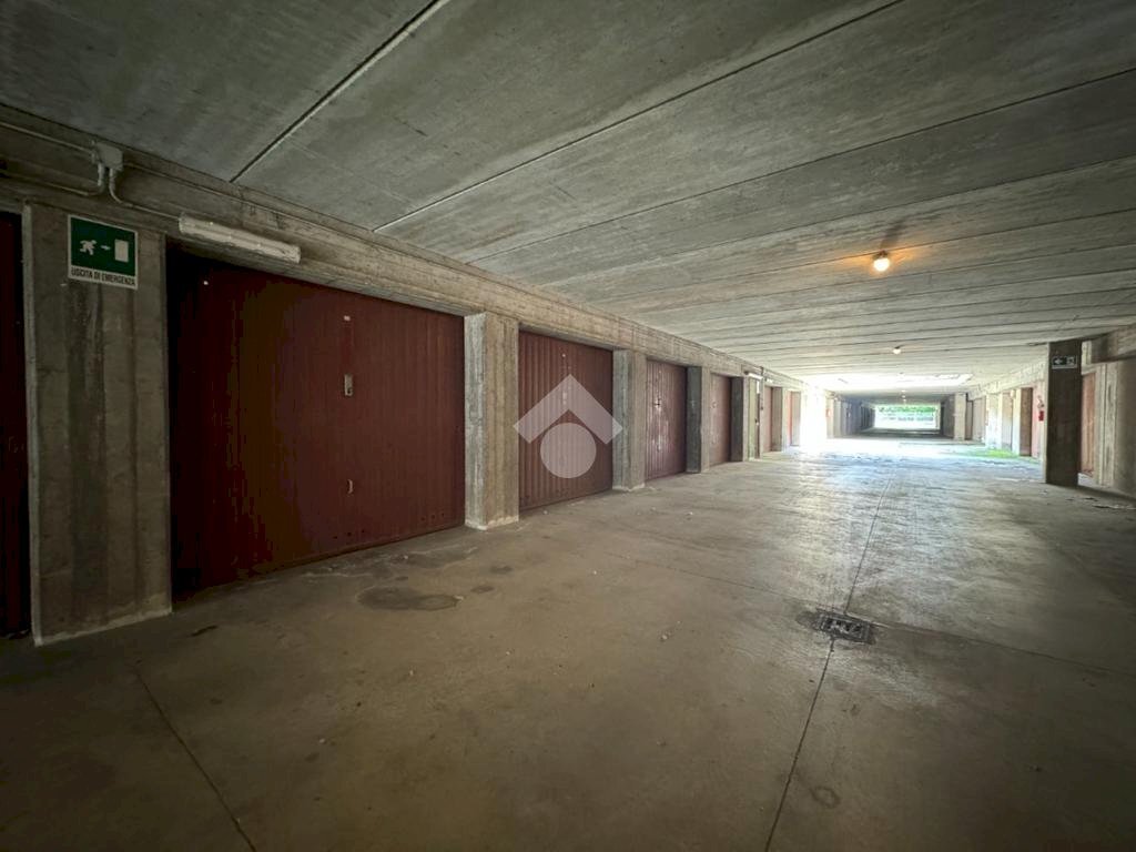 Box Via Emilia Est, Rubiera - photo 1