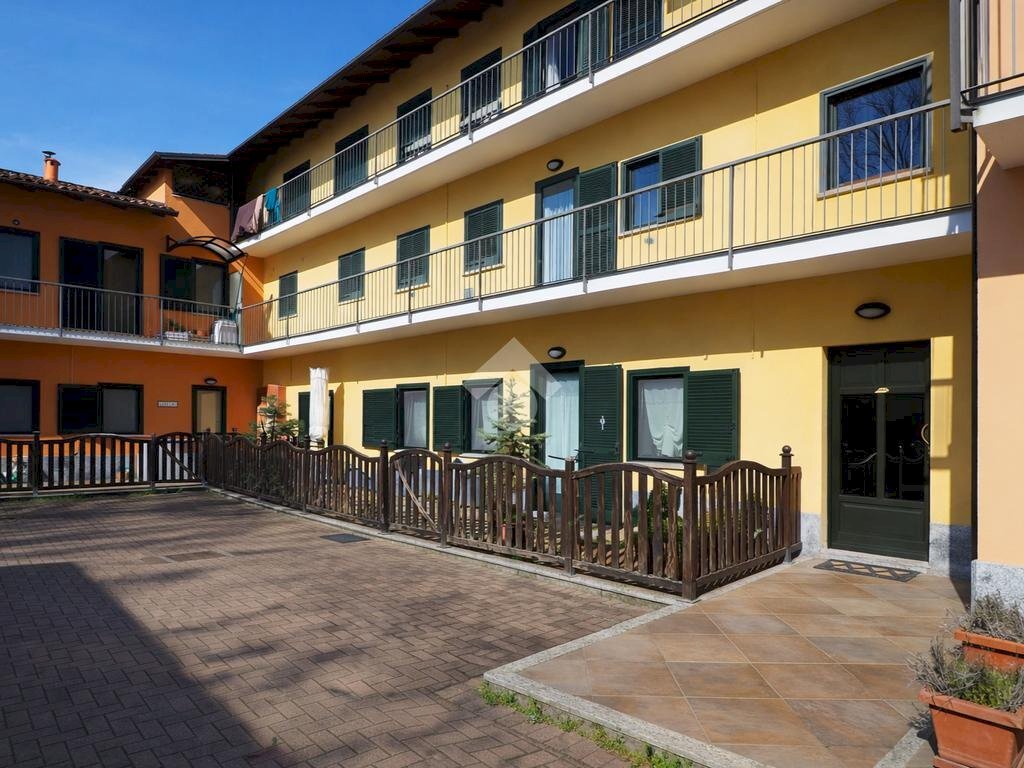 Four-room apartment Via Roma, Roasio - photo 1