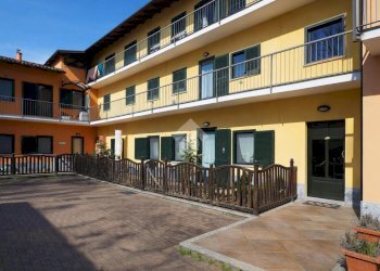 Four-room apartment Via Roma, Roasio - photo 1