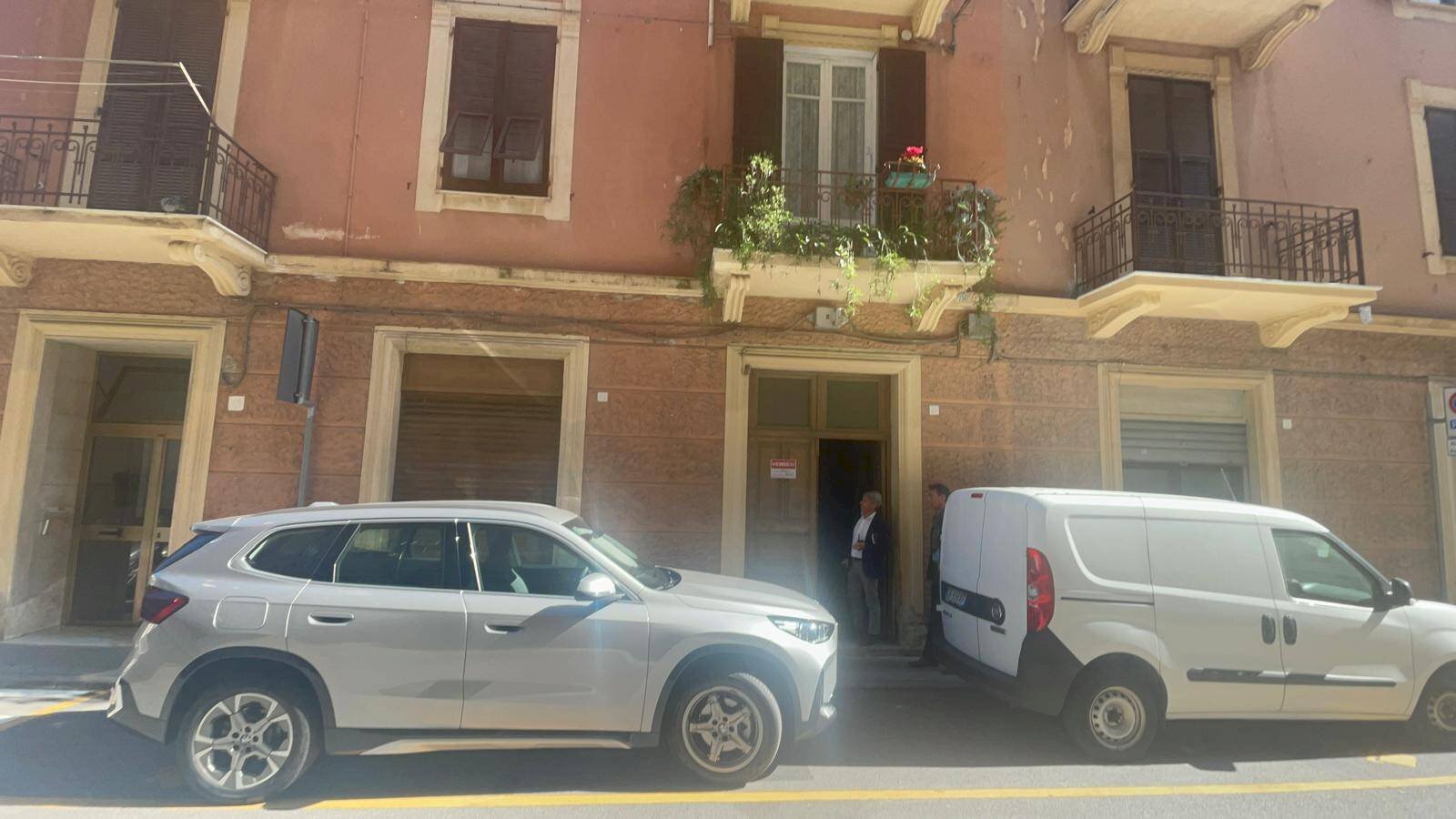 Foto 2 - Locale Commerciale Via Diaz, Vado Ligure - foto 2