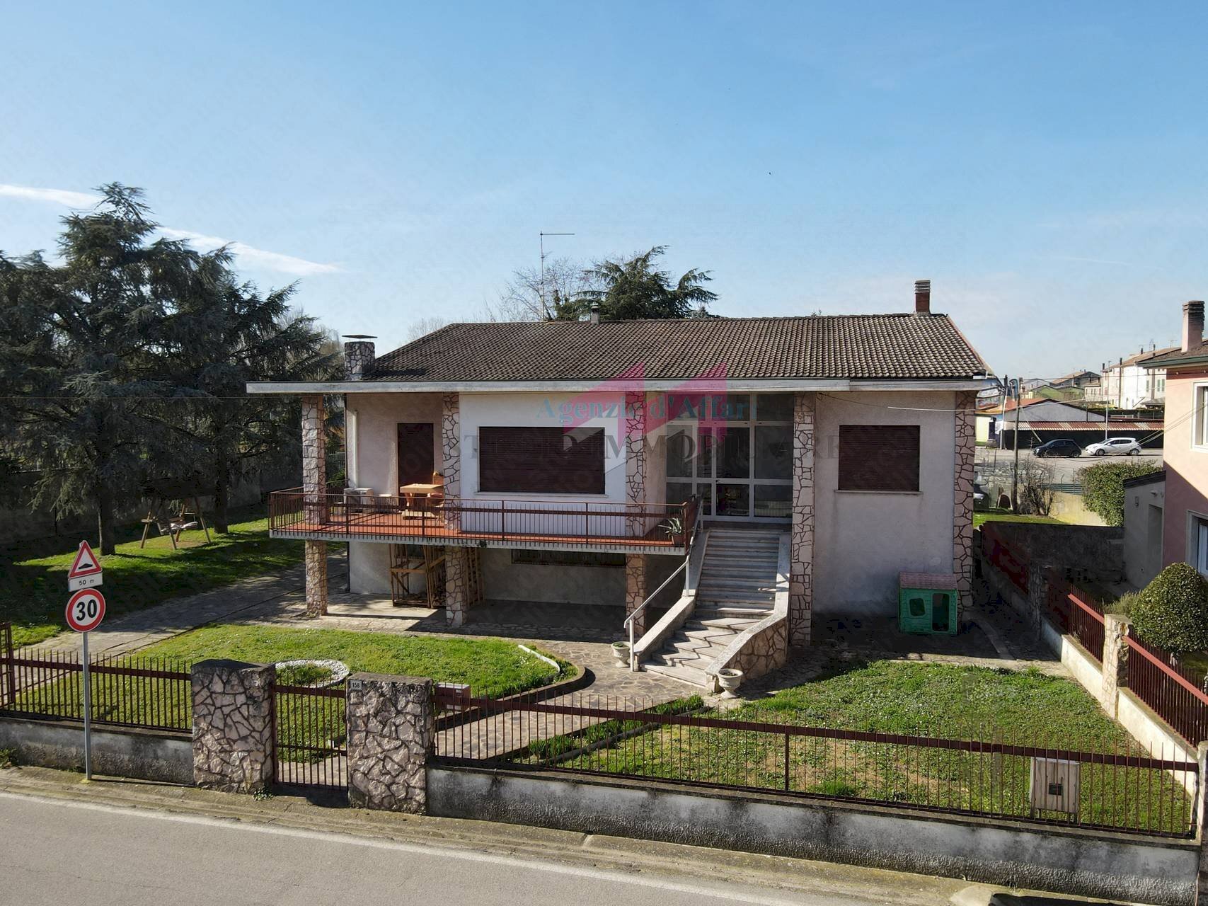 Foto 1 - Villa Via Roma
 
158, Bergantino - foto 1