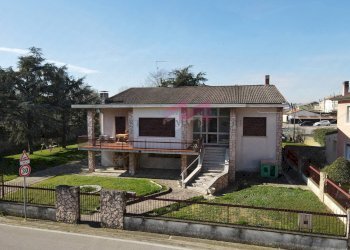 Foto 1 - Villa Via Roma
 
158, Bergantino - foto 1