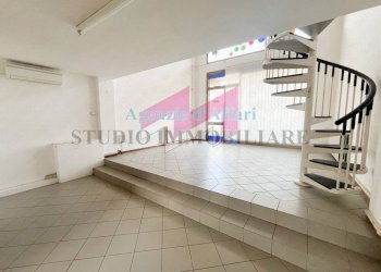 Foto 3 - Negozio Via Leonardo Da Vinci
 
4, Castelmassa - foto 3