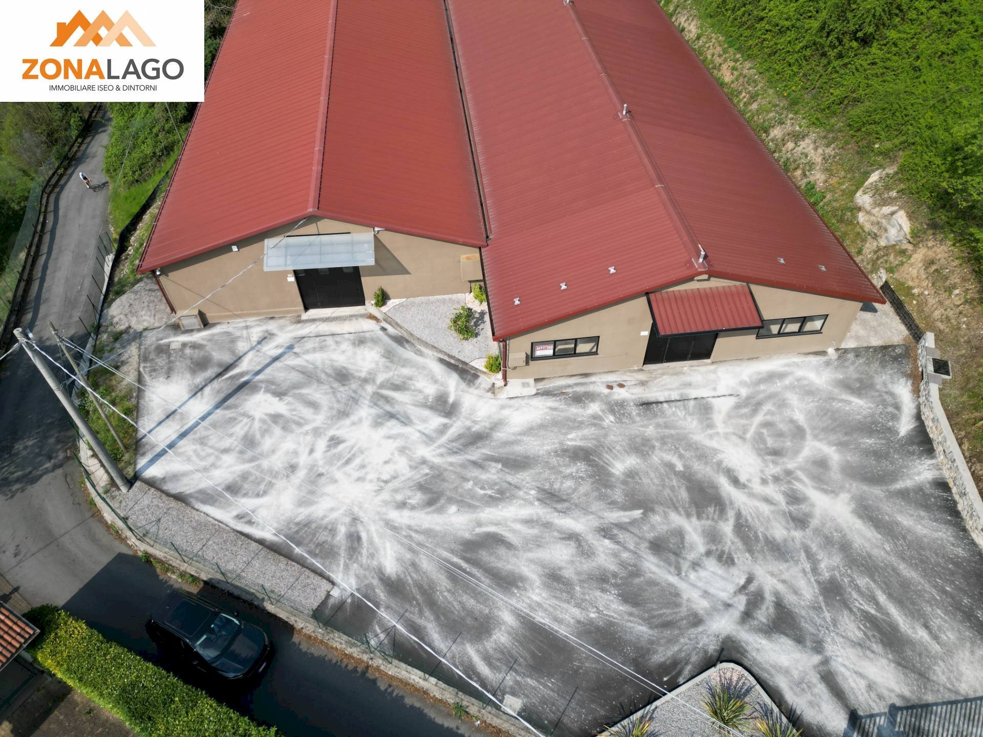 Foto 1 - Capannone SALE MARASINO, Sale Marasino - foto 1