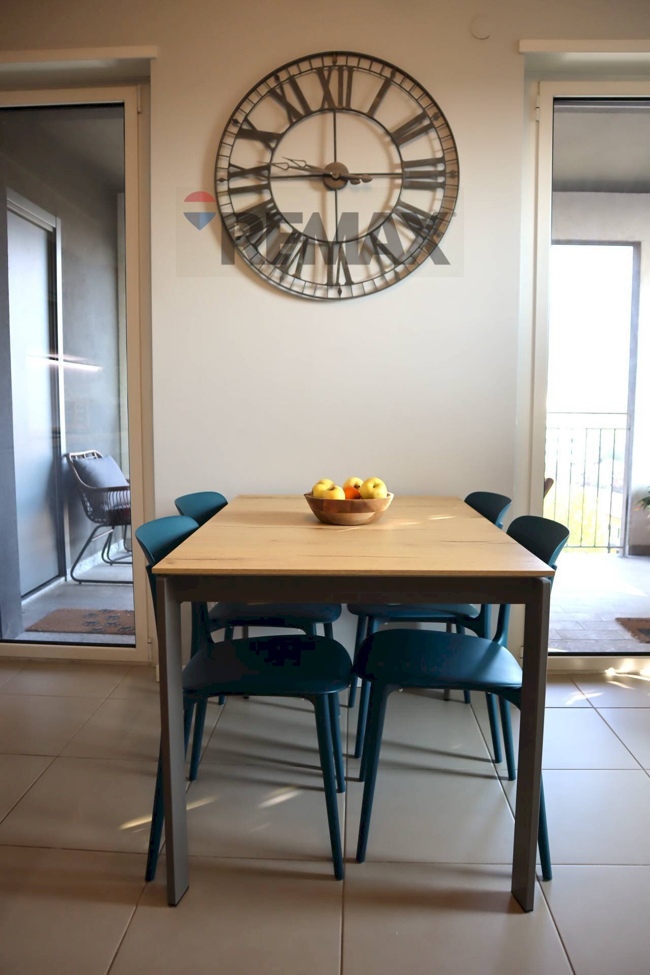 Sala da pranzo - Bilocale via Giorgio De Chirico
 
6H, Milano - foto 3