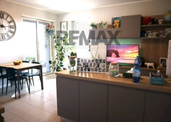 Cucina - Bilocale via Giorgio De Chirico
 
6H, Milano - foto 1