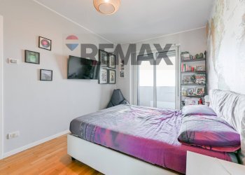 Camera / camera da letto - Two-room apartment via Giorgio De Chirico
6H, Milano - photo 13