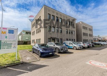 Edificio all\'aperto - Ufficio VIA DI VITTORIO
 
70, Novate Milanese - foto 1
