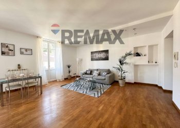 Sala da pranzo - Trilocale Via Labiena
 
30, Laveno-Mombello - foto 2