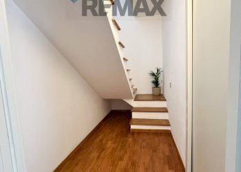 Scale - Trilocale Via Labiena
 
30, Laveno-Mombello - foto 9