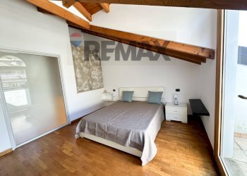 Camera / camera da letto - Trilocale Via Labiena
 
30, Laveno-Mombello - foto 12