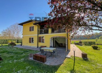 Casa all\'aperto - Casa semi indipendente Via Bevera
 
5, Viggiù - foto 2