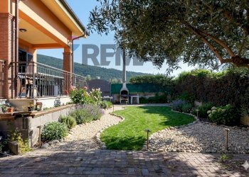 Giardino - Casa semi indipendente Via Provinciale
 
44, Nerola - foto 2