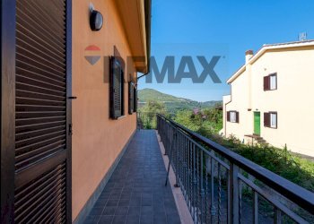 Balcone - Casa semi indipendente Via Provinciale
 
44, Nerola - foto 14