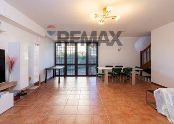 Sala da pranzo - Casa semi indipendente Via Provinciale
 
44, Nerola - foto 26