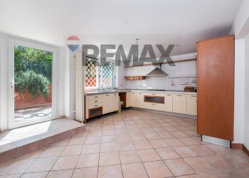 Cucina - Villa a Schiera Via Sofocle
 
152, Roma - foto 6