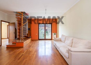 Soggiorno - Villa a Schiera Via Sofocle
 
152, Roma - foto 9