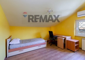 Camera / camera da letto - Villa a Schiera Via Sofocle
 
152, Roma - foto 21