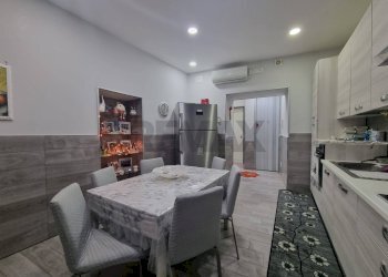 Sala da pranzo - Trilocale Vico Orefice
 
16, Melito di Napoli - foto 3