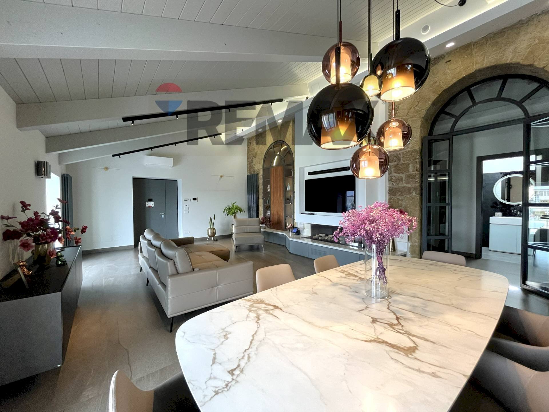 Sala da pranzo - Appartamento Corso Giuseppe Garibaldi
 
67, Afragola - foto 1