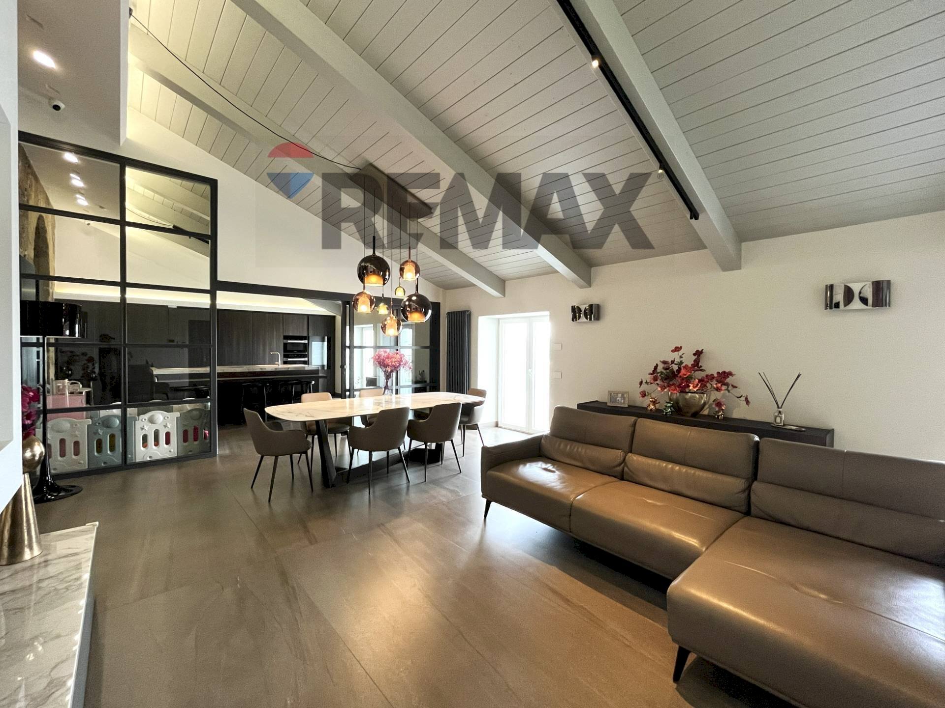 Sala da pranzo - Appartamento Corso Giuseppe Garibaldi
 
67, Afragola - foto 3