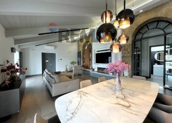 Sala da pranzo - Appartamento Corso Giuseppe Garibaldi
 
67, Afragola - foto 1