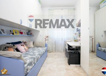 Camera / camera da letto - Appartamento via Capri
 
93, Genova - foto 17