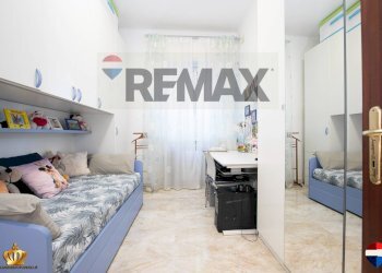 Camera / camera da letto - Appartamento via Capri
 
93, Genova - foto 18