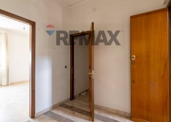 Hall / corridoio - Appartamento Via Madonna della Via
 
142, Caltagirone - foto 25