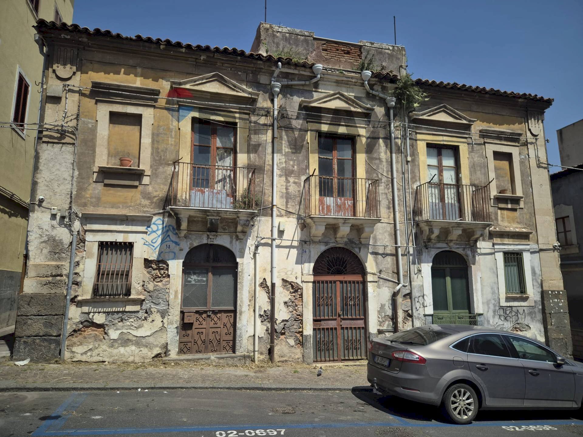 Edificio all\'aperto - Casa indipendente Via Sant'elena
 
36, Catania - foto 1