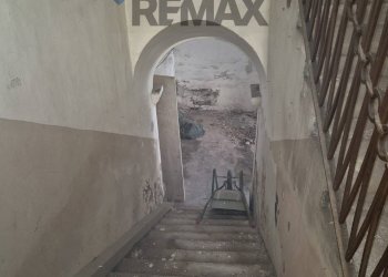 Scale - Casa indipendente Via Sant'elena
 
36, Catania - foto 8