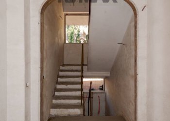 Scale - Villa corso cristoforo colombo
 
sn, Trecastagni - foto 15