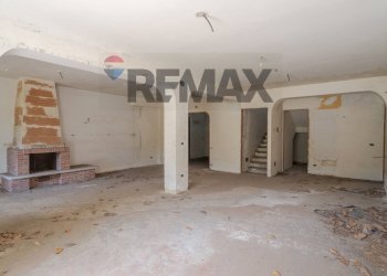 Stanza vuota - Villa corso cristoforo colombo
 
sn, Trecastagni - foto 17