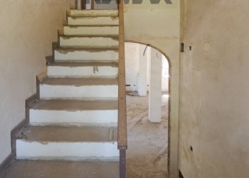 Scale - Villa corso cristoforo colombo
 
sn, Trecastagni - foto 25