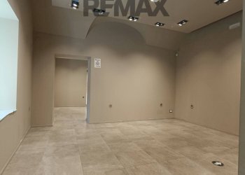 Stanza vuota - Commercial Premises PIAZZA REGINA MARGHERITA
 
12, Ramacca - photo 15