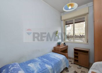 Camera / camera da letto - Casa indipendente Vico Felice
 
18, Paterno - foto 15