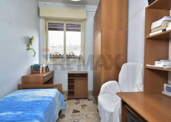 Camera / camera da letto - Casa indipendente Vico Felice
 
18, Paterno - foto 16