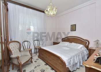 Camera / camera da letto - Casa indipendente Vico Felice
 
18, Paterno - foto 19