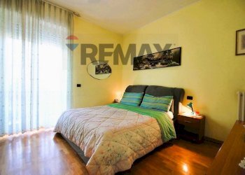 Camera / camera da letto - Appartamento via Milano
 
91, Garbagnate Milanese - foto 13