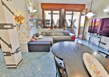 Sala da pranzo - Appartamento via Giovanni De Medici
 
61, Cesano Maderno - foto 5