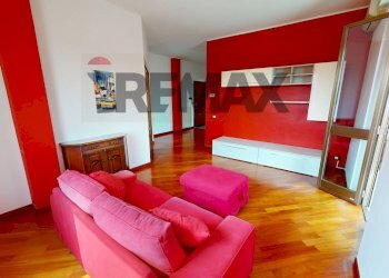 Soggiorno - Appartamento Via Galileo Galilei
 
11, Pioltello - foto 3