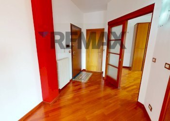 Hall / corridoio - Appartamento Via Galileo Galilei
 
11, Pioltello - foto 19