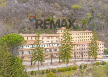 Edificio all\'aperto - Locale Commerciale Greccio - foto 2