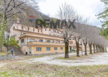Edificio all\'aperto - Locale Commerciale Greccio - foto 4