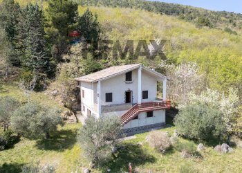 Casa all\'aperto - Casa indipendente San Bartolo
 
7A, Serra San Quirico - foto 2