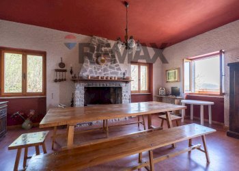 Sala da pranzo - Casa indipendente San Bartolo
 
7A, Serra San Quirico - foto 6