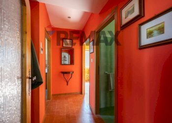 Hall / corridoio - Casa indipendente San Bartolo
 
7A, Serra San Quirico - foto 13