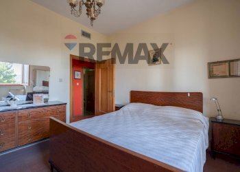 Camera / camera da letto - Casa indipendente San Bartolo
 
7A, Serra San Quirico - foto 16