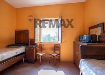 Camera / camera da letto - Casa indipendente San Bartolo
 
7A, Serra San Quirico - foto 17